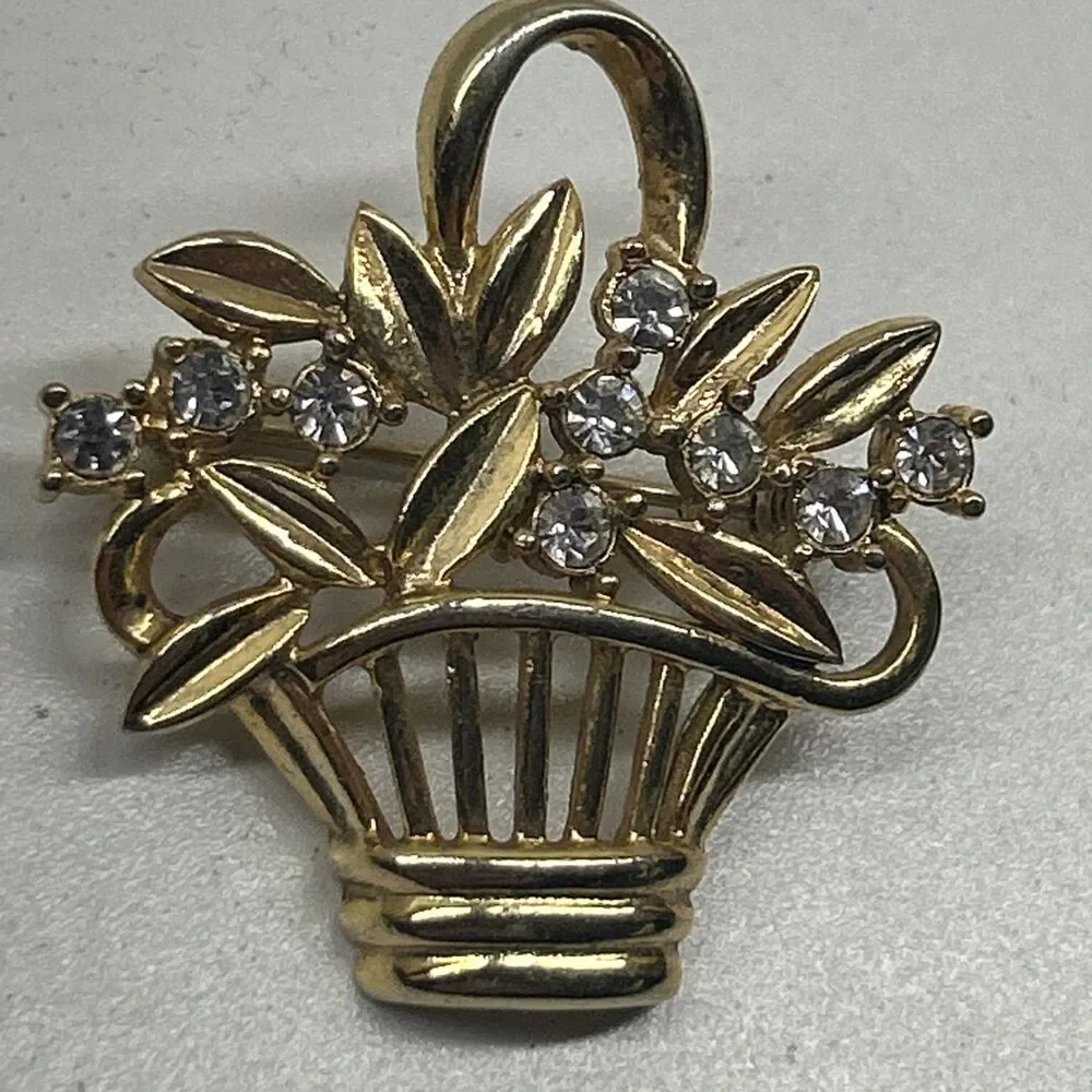 Vintage Gold Tone Flower Basket Brooch With Rhinestones‎